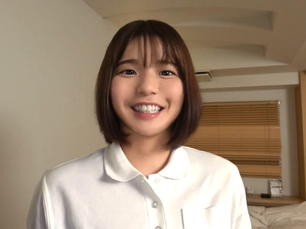 【巨乳美少女の淫らな喘ぎ】『もっと激しくして…♡』あどけない顔した美少女がおっぱい揺らして感じまくり！自慢の美乳を揺らしながら、濃厚ぶっかけでフィニッシュ！！