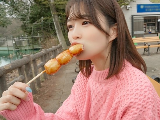 【コスプレJDの裏事情】『やだ…見ないで…』華奢な女子大生レイヤーが撮影中にカメコオヤジにデカチン挿入！剛毛マンコを晒され、嫌がりながらも感じちゃう♡