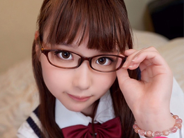 【オタク女子のP活堕ち】『もっと奥まで…！』メガネが曇るほど感じまくるオタク女子！イラマチオで嬉し泣きするドMな雌豚に、大人チンポでガンガン突いてエロ声絞り出す！オタク女子の意外なエロさに驚愕！