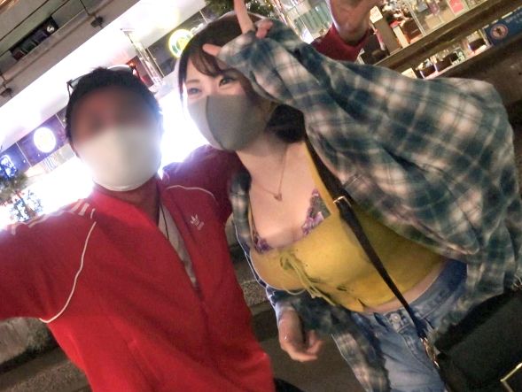 【ヤリマン白ギャルの淫乱騎乗位】彼氏持ちなのに男漁りするデカ乳ギャルをゲット！経験豊富な腰使いで男を翻弄する、エグいビッチの素人ナンパSEX！！