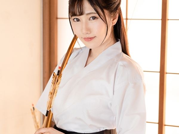 【美巨乳弓道女子の禁断レッスン】『先生、ダメです…』瞑想中の無防備なカラダを師範代にまさぐられ、スポコスと袴の隙間から美乳を揉まれ、我慢できずに感じちゃう！