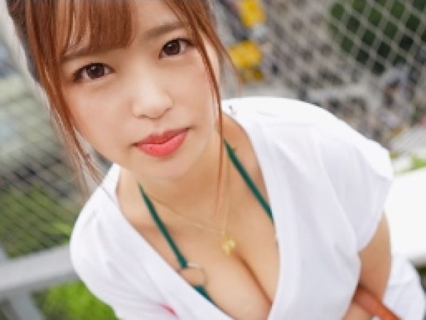 【敏感巨乳美女の即イキ挑戦】『ダメ…イッちゃう…』公共トイレでフェラした素人美女が、ホテルで生チン挿入！巨乳揺らして騎乗位＆パイズリでS級エロさ炸裂♡