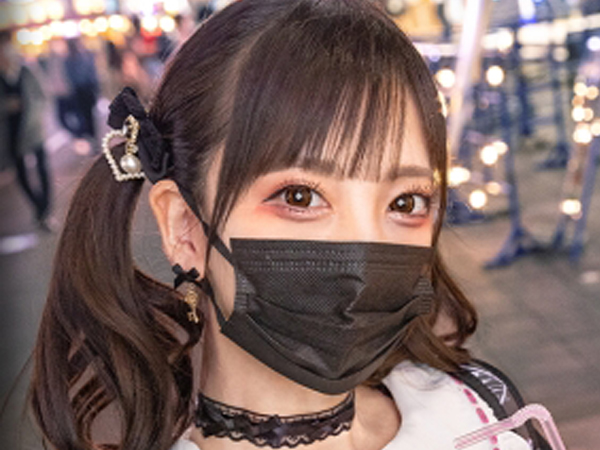 【地雷系肉便器】ヤバかわ地雷女、セックス依存症でみんなの共有オナホに！チンポまみれでご機嫌な笑顔、手コキフェラで次々とヌキまくる！！