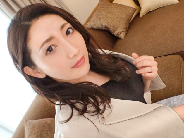 【色気ダダ漏れ巨乳お姉さん】『もっと激しく…』セクシーなボディに興奮MAX！勃起チンコで激しく突きまくり、巨乳を揺らして感じまくる！エロさ満点の淫乱プレイに悶絶必至♡