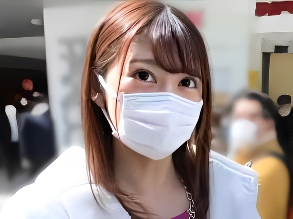 【SSS級素人美女】『気持ち良すぎる…』制服柄の水着が似合う美女がバックで激しく突かれ、痙攣イキ！男たちの視線を独り占めするエロカワボディに釘付け♡