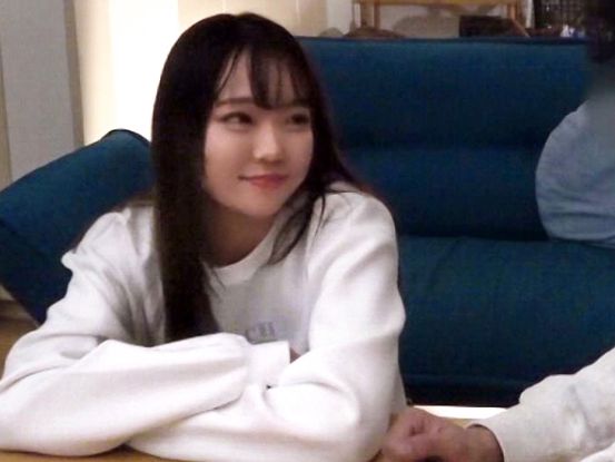 【関西弁娘をナンパ即ハメ】『めっちゃ気持ちええ…』むっちり美巨乳の素人娘をヤリ部屋に連れ込み、上京したてのウブなカラダを激しく責め立て！悶絶ファックで感じまくる姿がエロかわいい！♥