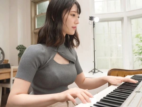 【制服美少女の濃厚プレイ】ベロチュー＆じゅぽフェラでアソコびしょ濡れ！本能むき出しの連続イキSEX♡ チンポを欲しがるロリっ娘の淫乱モード全開！