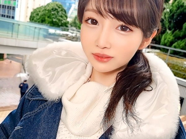 【小顔美少女のイチャラブSEX】『もっと…♡』超小顔の可愛い子がホテルでハメまくりデート！カメラ目線で喘ぎまくり、悶えながらイキまくる姿がたまらない♡