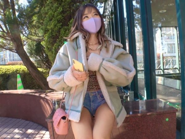 【美ボディギャル3P】コスプレで過激に乱れる！美脚ギャルが3Pで激しく突かれ、特濃ザーメンを顔にぶっかけられイキまくる！！