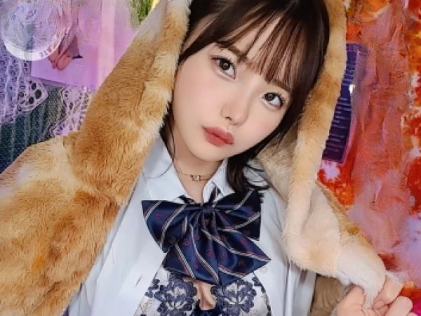 【ガチ恋注意報】ちっぱいスレンダーなリフレ嬢がコスプレで誘惑！生チンの激ピスに連続絶頂でメロメロ♥「好きになっちゃう…」と本気モード全開！スレンダーボディを激しく揺らす、本気のセックスに夢中になる瞬間♡