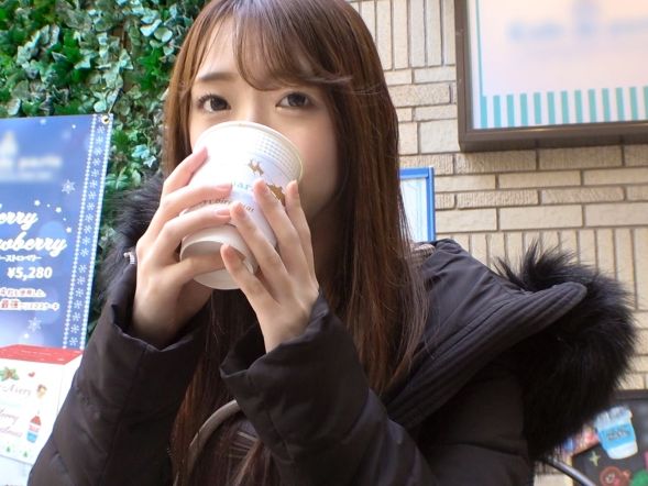 【純粋デカ乳美女の初ナンパ堕ち】『えっちなの…好きかも』無邪気な笑顔で上目遣いフェラ！ 巧妙な口説きで恋しか知らない巨乳女子がエッチな世界にハマる瞬間を激撮！